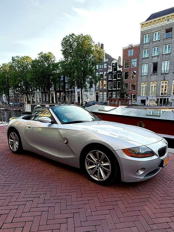 Grijs Gebruikt 2003 BMW Z4 Cabriolet | € 8.700 - Afbeelding 1/4