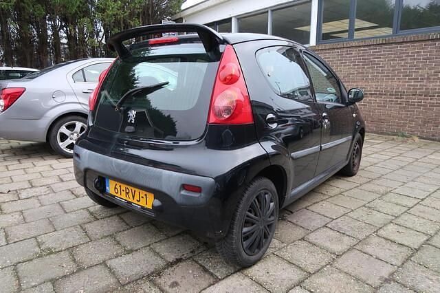 Occasion Peugeot 107 68 PK (50 kW) 2011 Zwart Hatchback