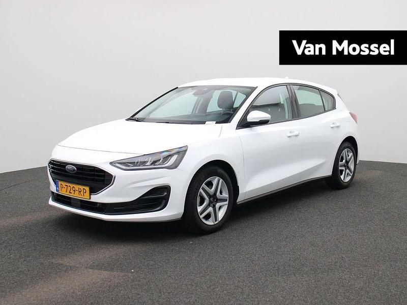 Wit Gebruikt 2022 Ford Focus Hatchback | € 15.445 (Goede deal) - Afbeelding 1/3