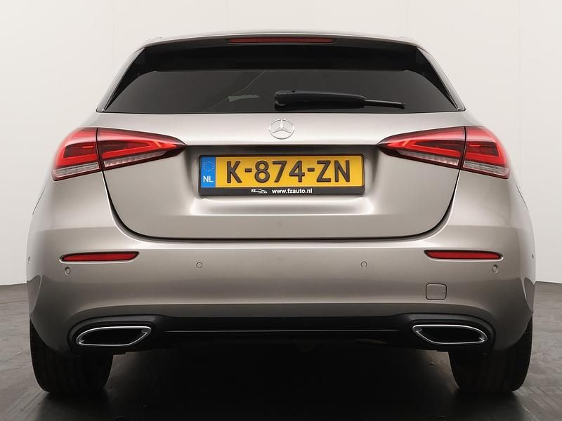 Occasion Mercedes A250 Premium Plus 225 PK (165 kW) 2019 Grijs Hatchback