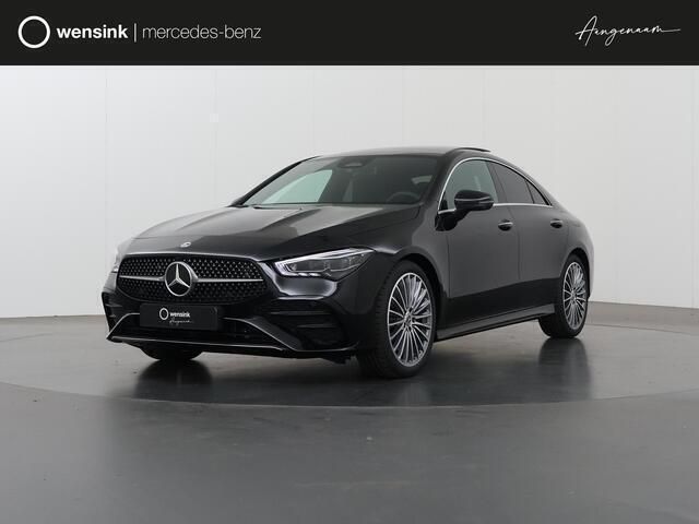 Zwart Nieuw 2025 Mercedes CLA180 Business Sedan | € 59.950 - Afbeelding 1/4