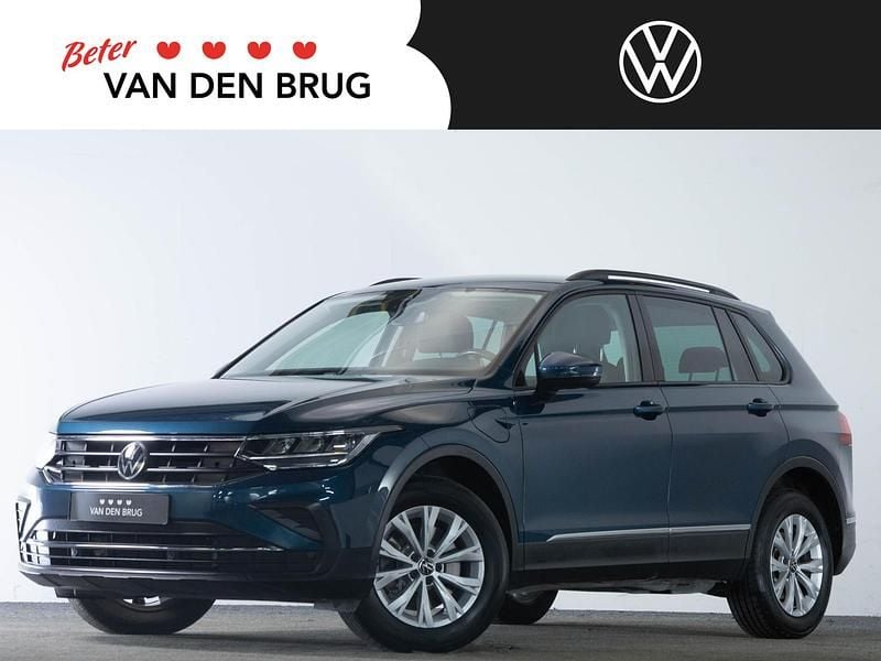 Blauw Gebruikt 2022 VW Tiguan Life SUV | € 31.195 (Super prijs) - Afbeelding 1/4