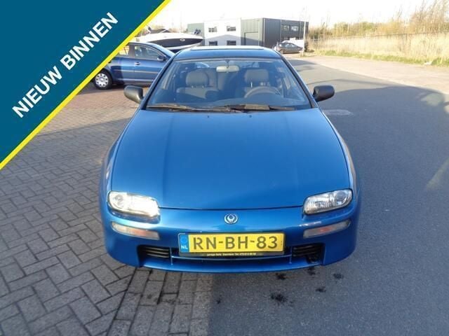 Blauw Gebruikt 1997 Mazda 323 Hatchback | € 1.850 - Afbeelding 1/4