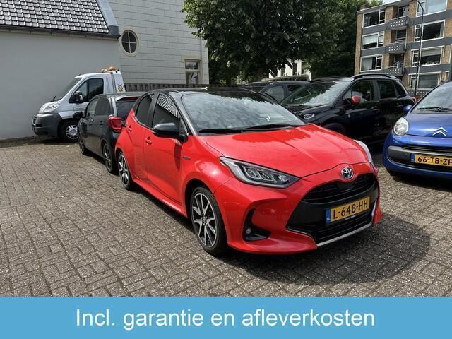 Rood Gebruikt 2021 Toyota Yaris Edition Hatchback | € 19.950 (Eerlijke prijs) - Afbeelding 1/2