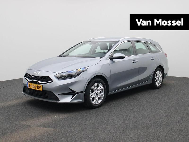 Grijs Gebruikt 2022 Kia Ceed Sportswagon Stationwagen | € 16.900 (Eerlijke prijs) - Afbeelding 1/4