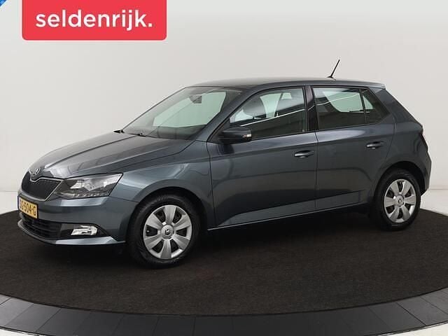 Grijs Gebruikt 2018 Skoda Fabia Ambition Hatchback | € 9.400 (Eerlijke prijs) - Afbeelding 1/4