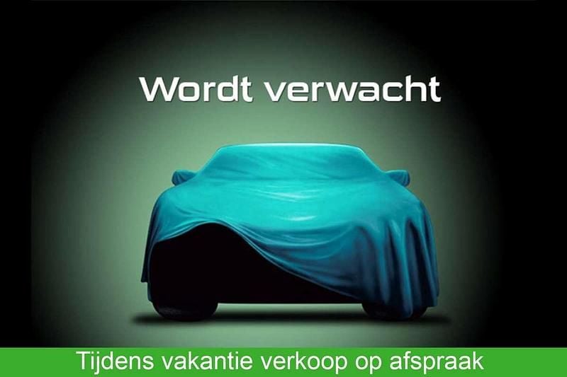 Zwart Gebruikt 2016 BMW 225 Active Tourer Comfort Edition MPV | € 15.850 (Goede deal) - Afbeelding 1/2