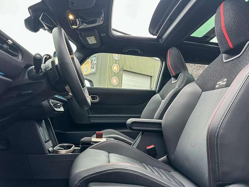 Occasion Mini Cooper S 204 PK (150 kW) 2024 Zilver Hatchback