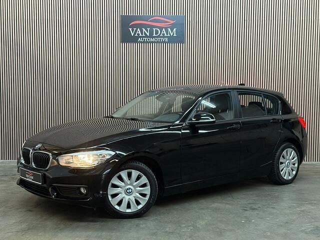 Zwart Gebruikt 2016 BMW 116 Executive Hatchback | € 9.900 (Goede deal) - Afbeelding 1/4