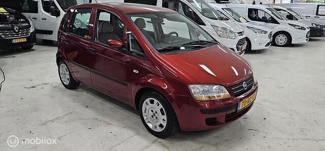Rood Gebruikt 2005 Fiat Idea Active MPV | € 1.950 (Iets duurder) - Afbeelding 1/4