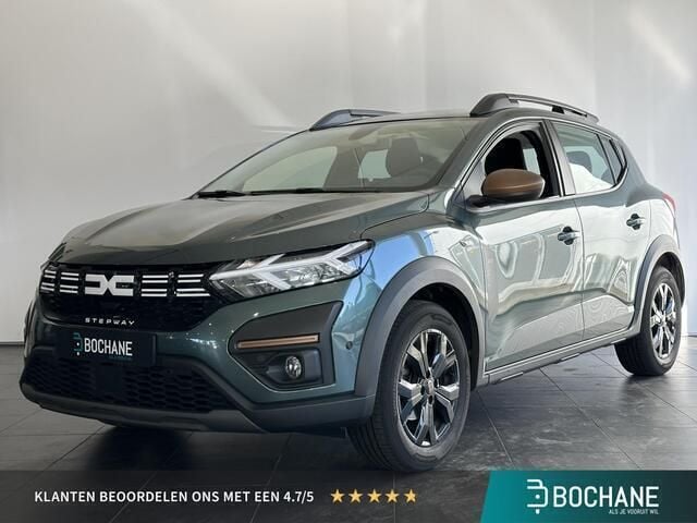 Cedar green dqk Gebruikt 2023 Dacia Sandero Extreme Hatchback | € 17.150 (Eerlijke prijs) - Afbeelding 1/4