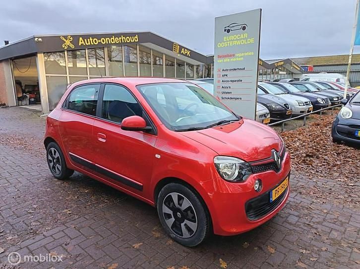 Rood Gebruikt 2017 Renault Twingo LIMITED Hatchback | € 5.999 (Goede deal) - Afbeelding 1/4