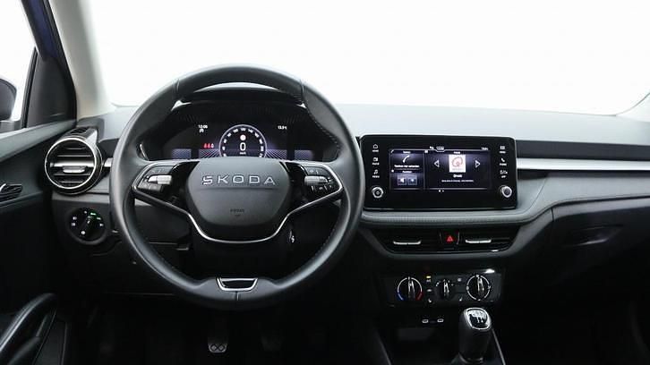 Occasion Skoda Fabia Business Line 95 PK (69 kW) 2025 Blauw (metallic) Hatchback