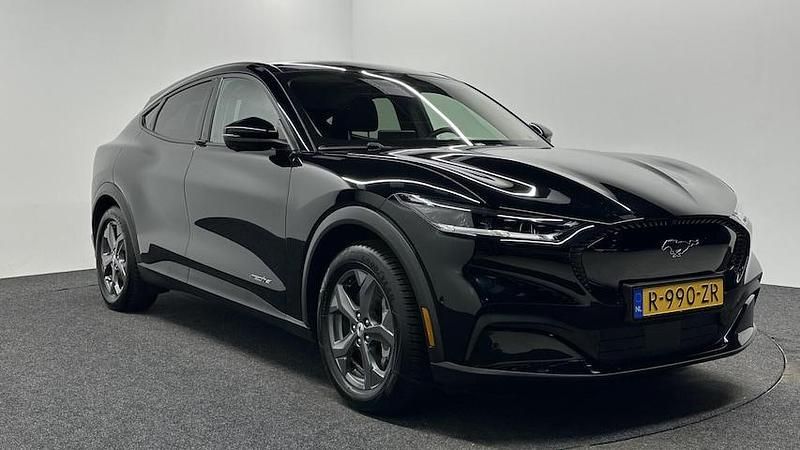 Occasion Ford Mustang Mach-E 202 kW (276 PK) 2022 Zwart SUV