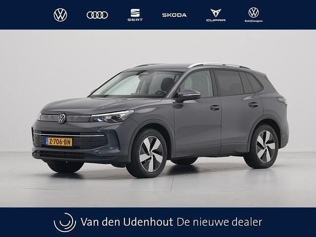 Grijs Gebruikt 2024 VW Tiguan Edition SUV | € 34.840 (Super prijs) - Afbeelding 1/4