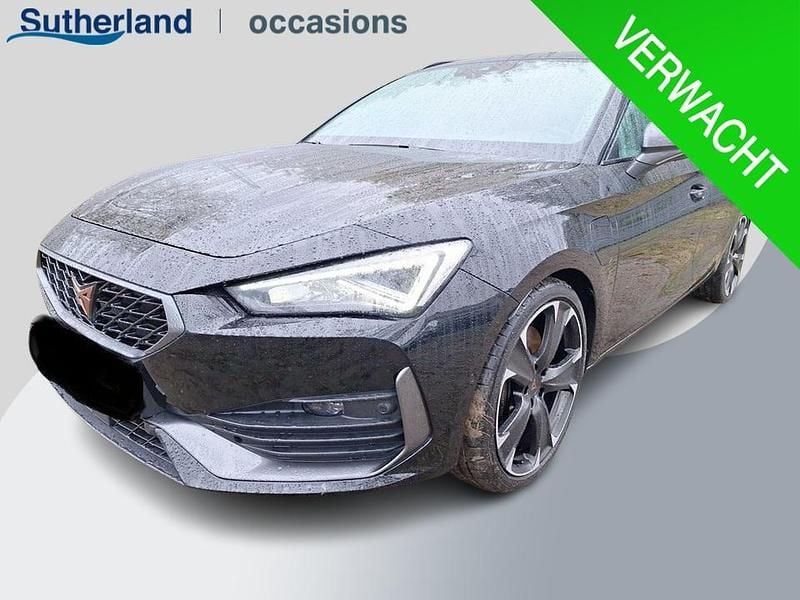 Zwart Gebruikt 2022 Cupra Leon VZ Stationwagen | € 25.900 (Goede deal) - Afbeelding 1/4