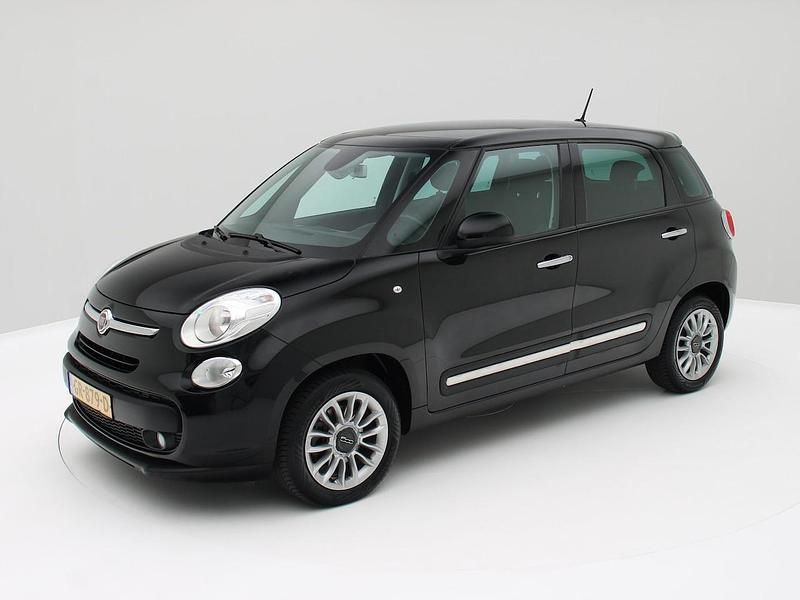Zwart Gebruikt 2015 Fiat 500L Lounge MPV | € 7.800 (Eerlijke prijs) - Afbeelding 1/3