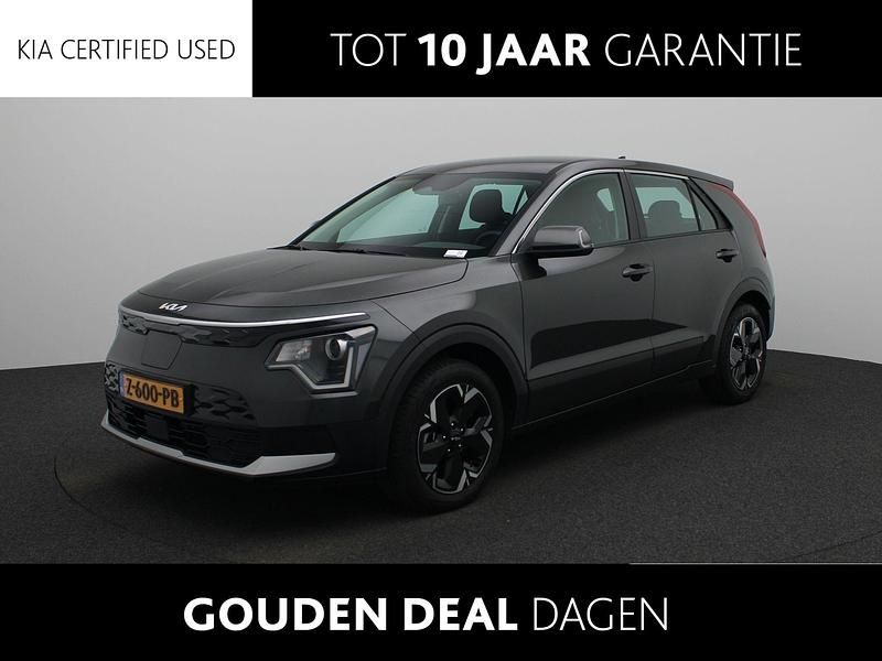 Grijs Gebruikt 2024 Kia Niro Light SUV | € 30.940 (Super prijs) - Afbeelding 1/4