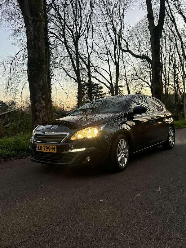 Blauw Gebruikt 2016 Peugeot 308 Hatchback | € 4.990 (Goede deal) - Afbeelding 1/4