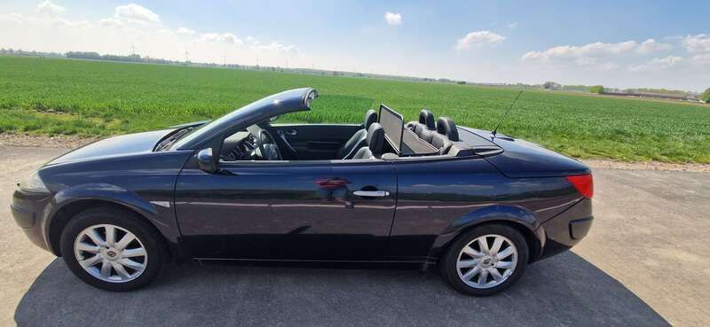 Blauw Gebruikt 2009 Renault Mégane Cabriolet Cabriolet | € 3.000 (Duur) - Afbeelding 1/4