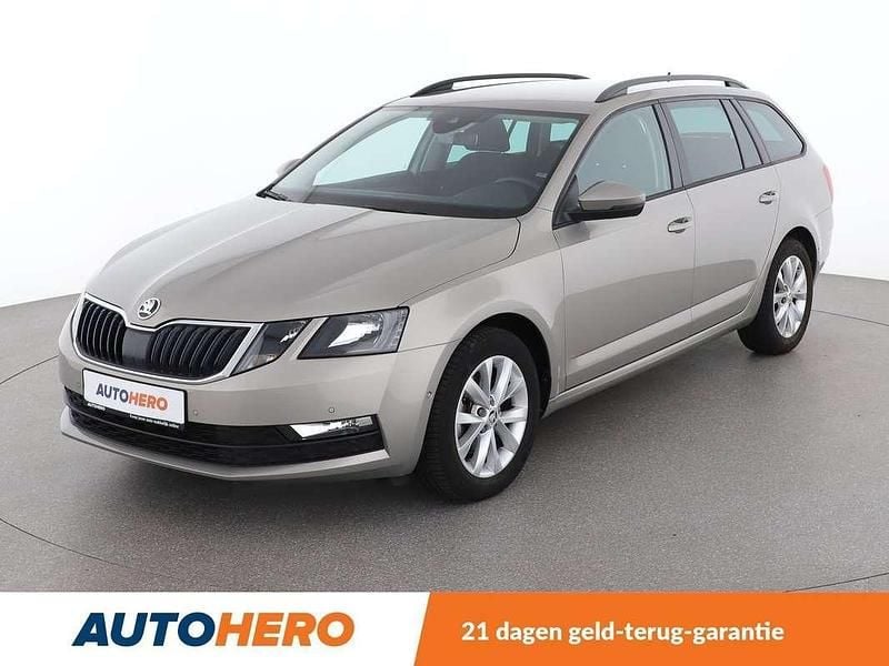 Grijs Gebruikt 2018 Skoda Octavia Ambition Stationwagen | € 18.549 (Goede deal) - Afbeelding 1/3