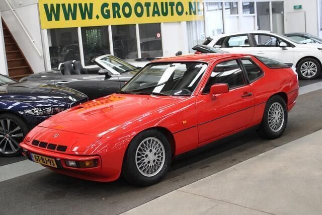 Rood Gebruikt 1981 Porsche 924 Coupé | € 16.750 - Afbeelding 1/4