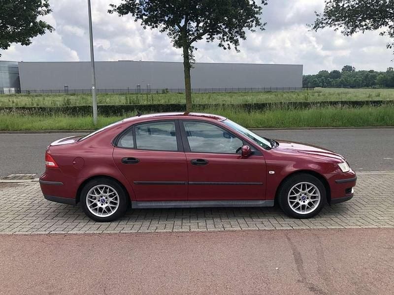 Rood Gebruikt 2006 Saab 9-3 Sedan | € 3.950 - Afbeelding 1/4