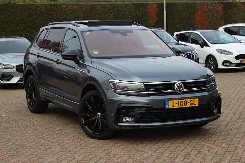 Grijs Gebruikt 2021 VW Tiguan Highline SUV | € 25.950 (Super prijs) - Afbeelding 1/4