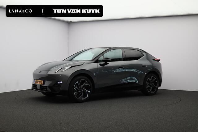 Grijs Gebruikt 2025 Lynk & Co 02 SUV | € 35.950 - Afbeelding 1/4