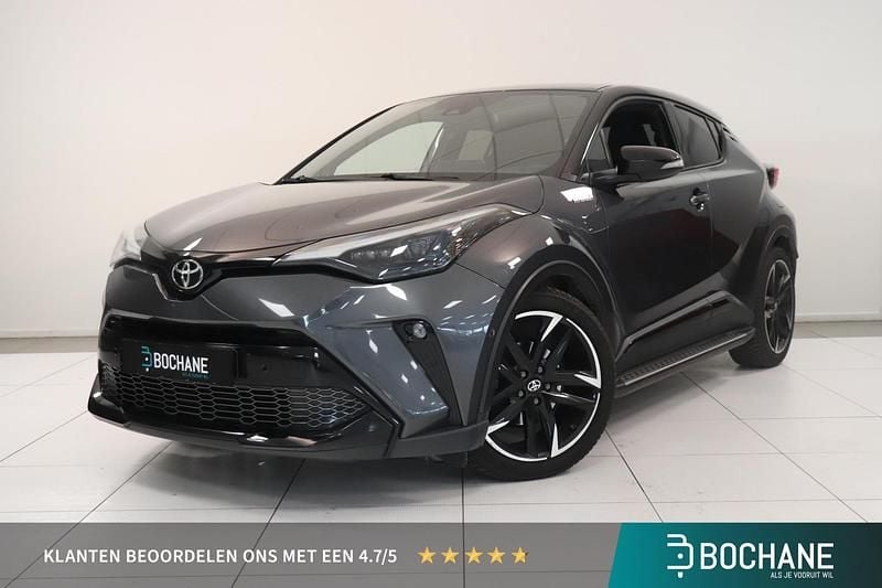 Grijs Occasion 2021 Toyota C-HR Sport SUV | € 25.195 (Eerlijke prijs) - Afbeelding 1/4