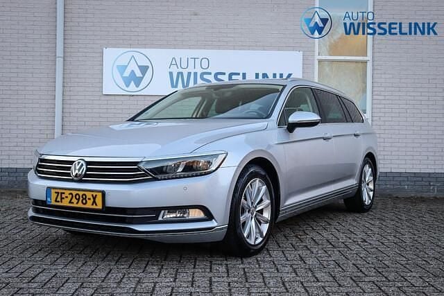 Grijs Gebruikt 2016 VW Passat Highline Stationwagen | € 12.400 (Goede deal) - Afbeelding 1/4