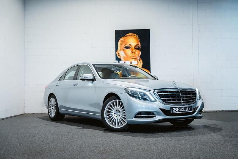 Grijs Gebruikt 2013 Mercedes S400 Prestige Sedan | € 34.950 - Afbeelding 1/4