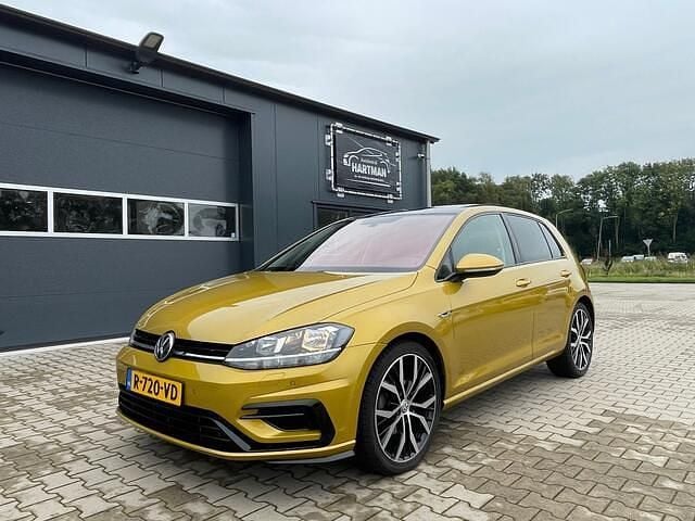 Geel Gebruikt 2018 VW Golf VII Highline Hatchback | € 16.950 (Eerlijke prijs) - Afbeelding 1/4