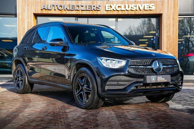 Zwart Gebruikt 2021 Mercedes GLC300 Business SUV | € 49.900 (Iets duurder) - Afbeelding 1/4