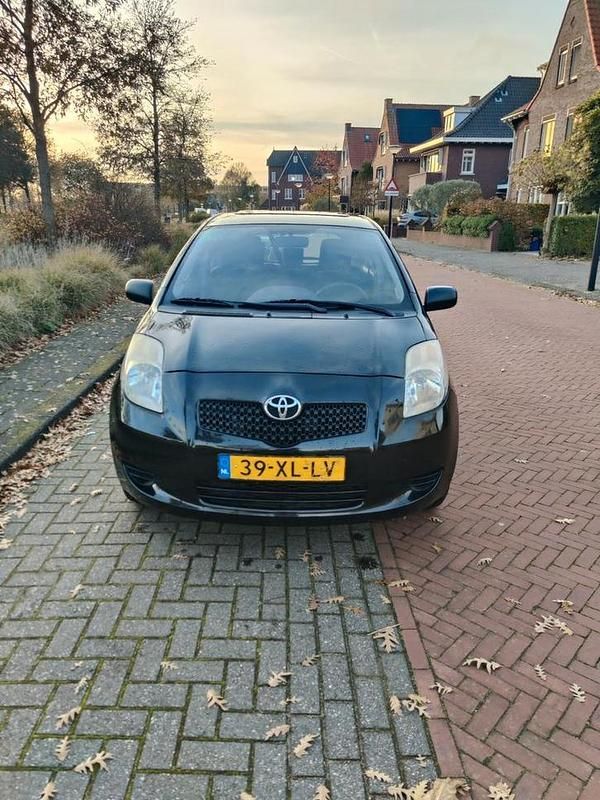 Gebruikt 2007 Toyota Yaris | € 2.250 (Goede deal) - Afbeelding 1/4