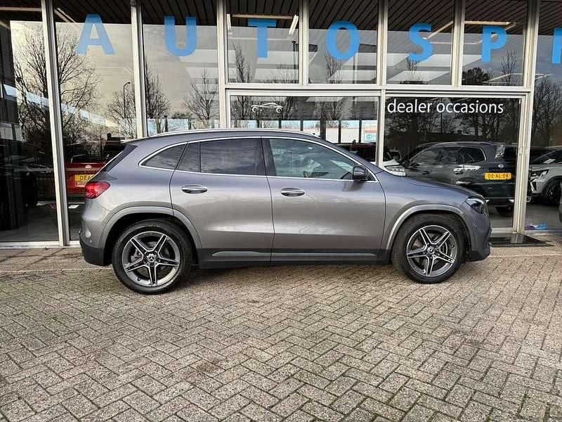 Occasion Mercedes GLA200 AMG line 163 PK (119 kW) 2024 Grijs SUV