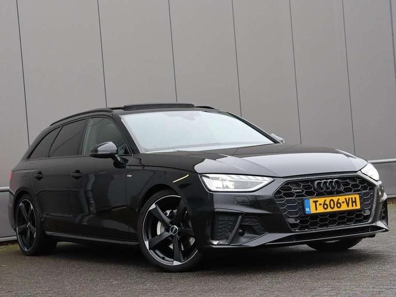 Occasion Audi A4 S-Line 204 PK (150 kW) 2022 Zwart Stationwagen