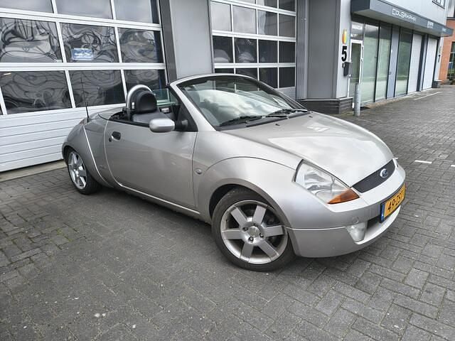 Zilver Gebruikt 2004 Ford StreetKa Futura Cabriolet | € 2.750 (Eerlijke prijs) - Afbeelding 1/4
