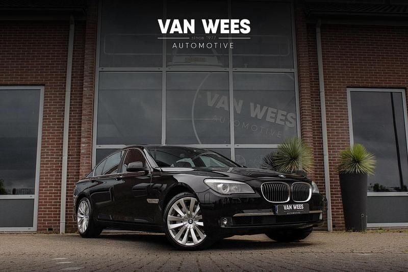 Zwart Gebruikt 2011 BMW 750 Executive Sedan | € 18.450 - Afbeelding 1/4