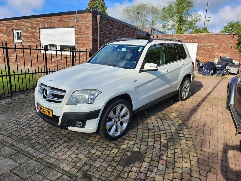 Wit Gebruikt 2009 Mercedes GLK220 SUV | € 8.950 (Iets duurder) - Afbeelding 1/4