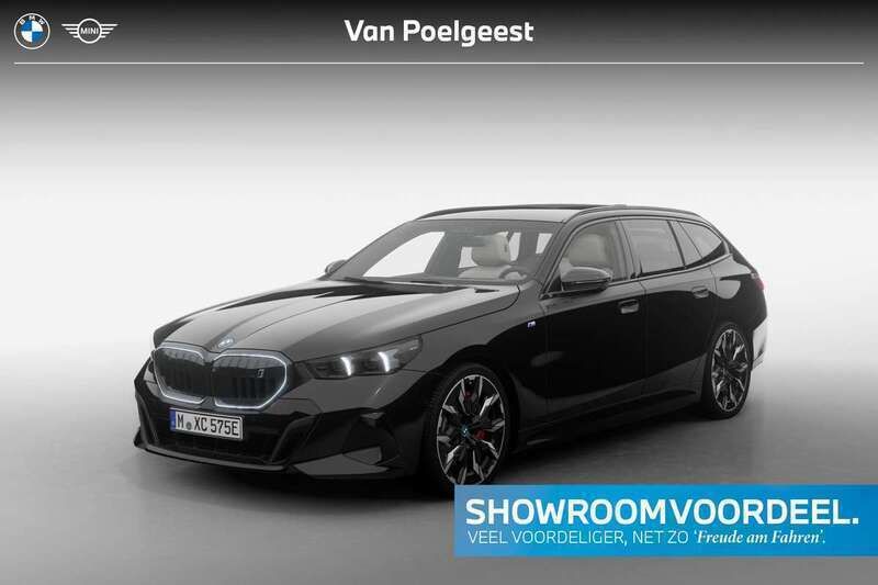 Zwart, metallic lak Nieuw 2025 BMW i5 M Sport Sedan | € 98.510 - Afbeelding 1/4