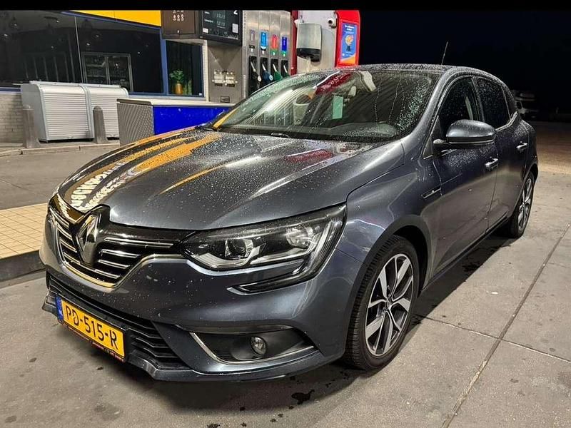 Grijs Gebruikt 2017 Renault Mégane IV Bose Edition Hatchback | € 7.450 (Eerlijke prijs) - Afbeelding 1/4