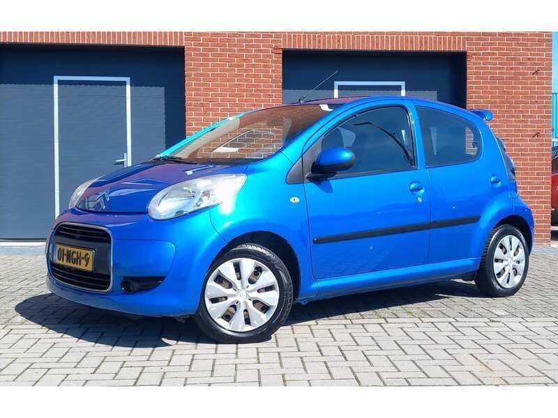 Blauw, metallic lak Gebruikt 2010 Citroën C1 Hatchback | € 3.450 (Iets duurder) - Afbeelding 1/4