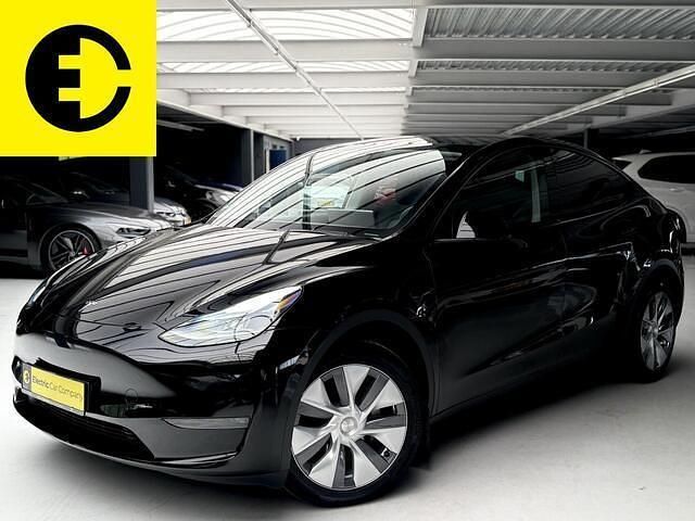 Zwart Gebruikt 2022 Tesla Model Y Long Range SUV | € 38.950 (Eerlijke prijs) - Afbeelding 1/4