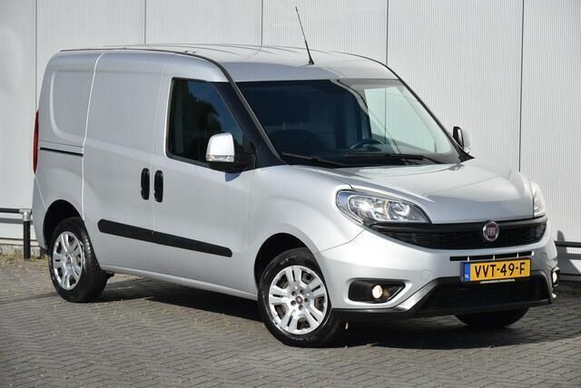 Zilver Gebruikt 2016 Fiat Doblò S MPV | € 8.995 (Super prijs) - Afbeelding 1/4