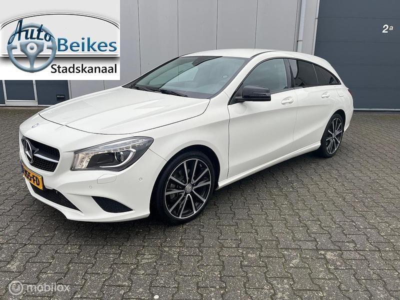 Wit Occasion 2016 Mercedes CLA180 Shooting Brake Ambition Stationwagen | € 16.450 (Goede deal) - Afbeelding 1/4
