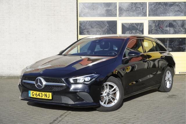 Zwart Gebruikt 2019 Mercedes CLA180 Shooting Brake Advantage Stationwagen | € 19.450 (Super prijs) - Afbeelding 1/4
