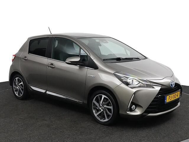 Occasion Toyota Yaris Executive 101 PK (74 kW) 2017 Grijs Hatchback