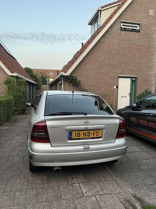 Afbeelding 2/3