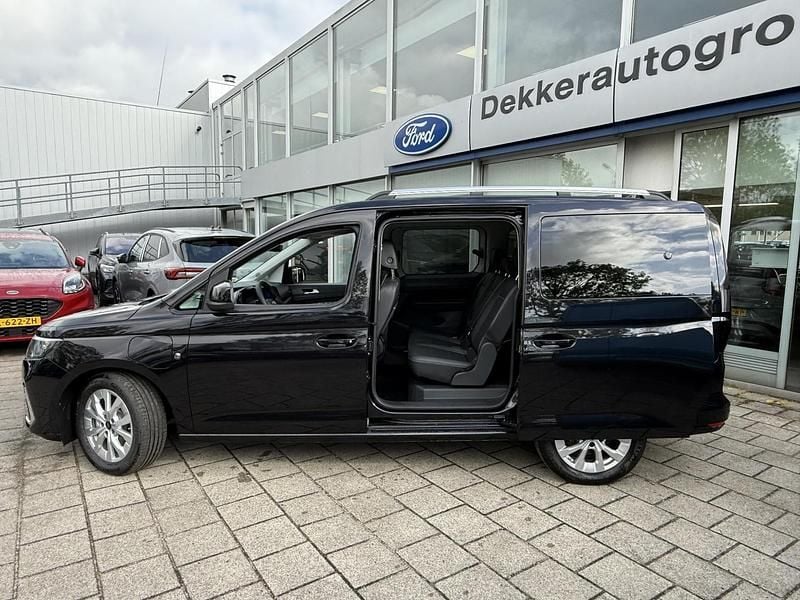 Nieuw Ford Tourneo Titanium 150 PK (110 kW) 2025 Zwart Van